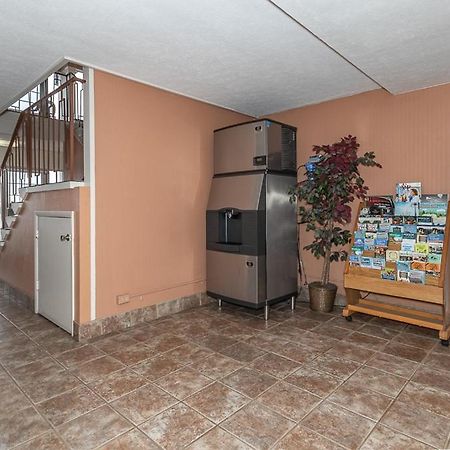 Americas Best Value Inn Ashtabula/Austinburg Esterno foto