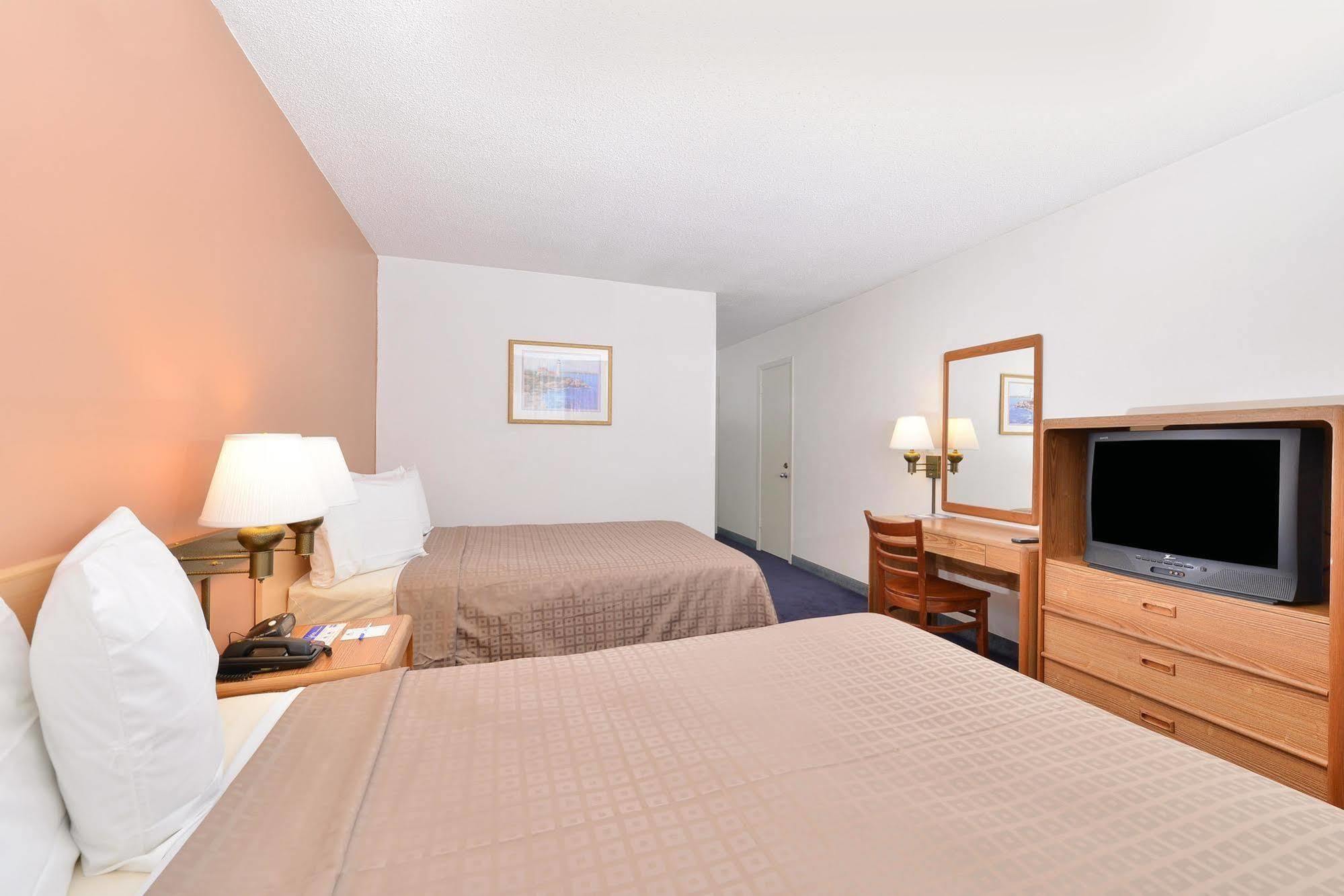 Americas Best Value Inn Ashtabula/Austinburg Esterno foto